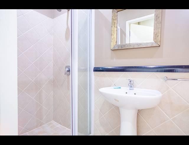 4 BEDROOM SIMPLEX FOR SALE IN DAWNCLIFFE